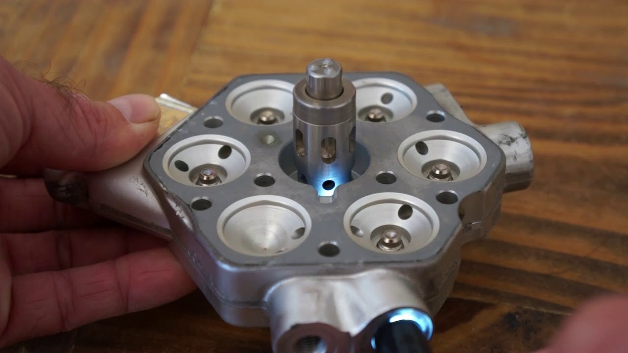 Bosch KEJetronic Fuel Distributor, how it works. YouTube