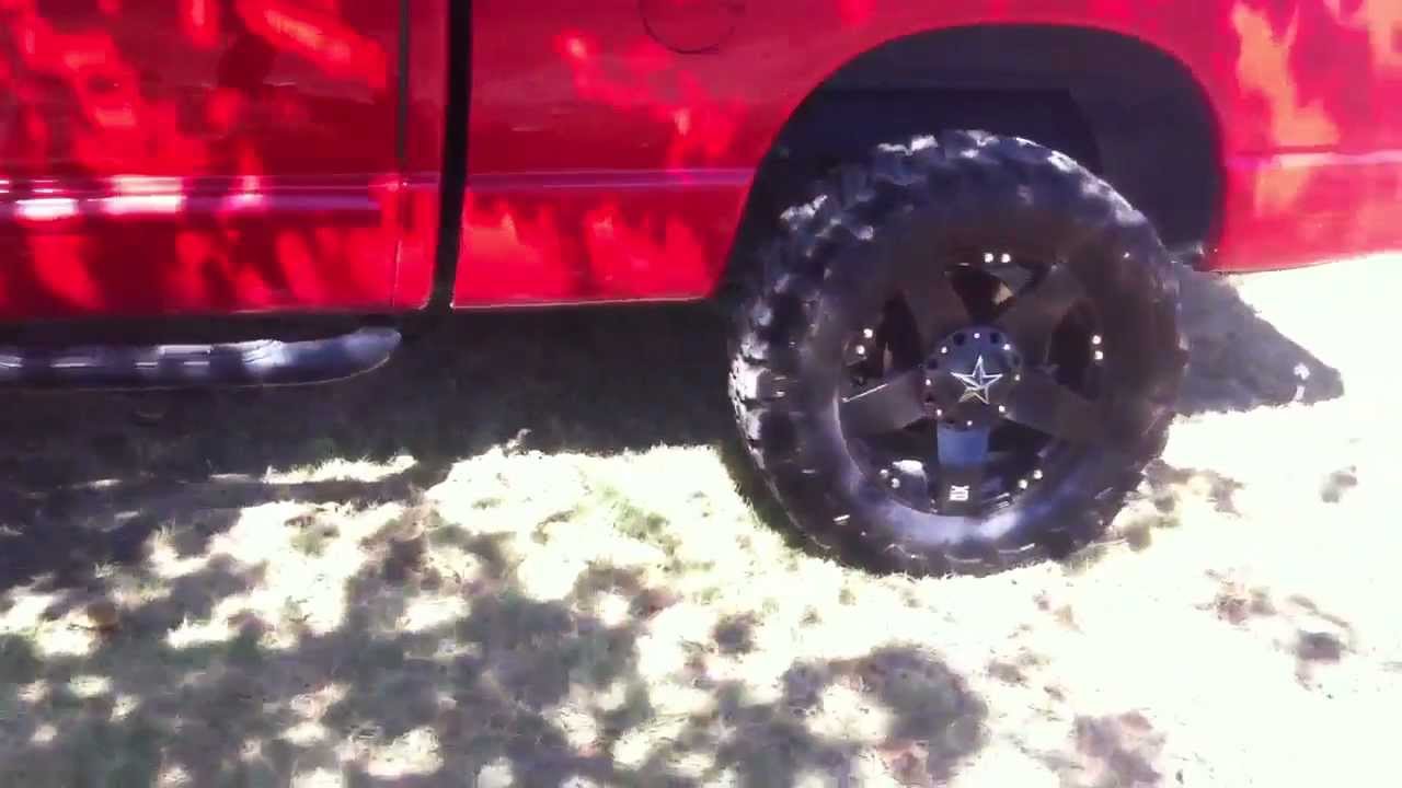 Red on black dodge RAM 1500 - YouTube