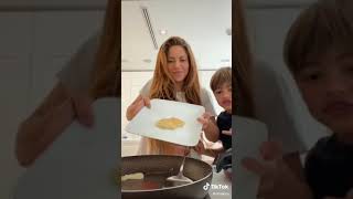 Shakira cocinando con sus hijos (TikTok)