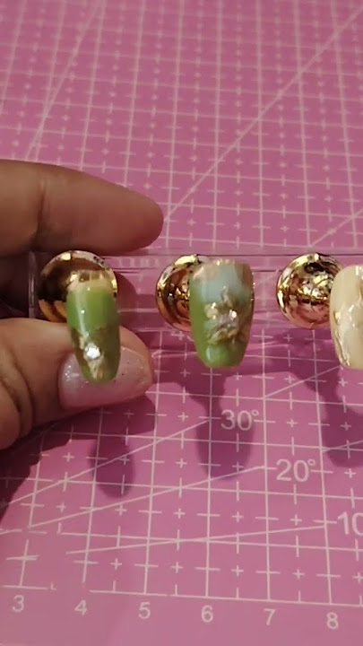 what did I miss here #simplenails #nails #nailart #pressonnails