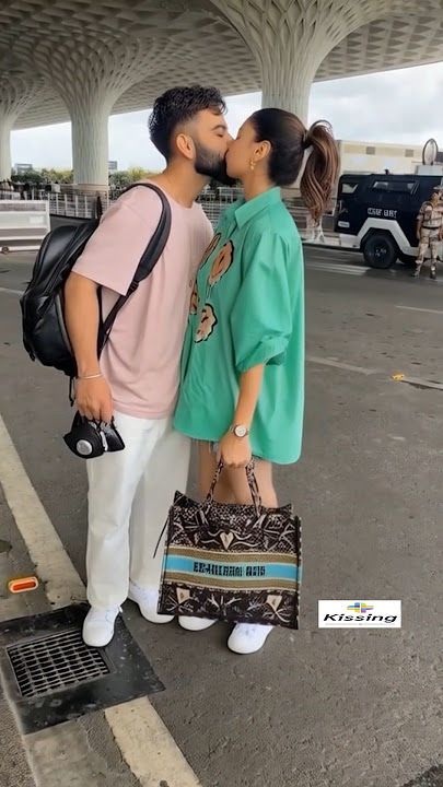 Virat Kohli Kissing Anushka Sharma #viratkohli #anushkasharma #kiss #ai