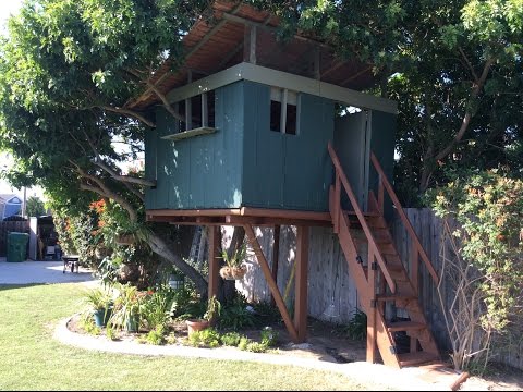 HOW TO BUILD a simple TREEHOUSE thumbnail
