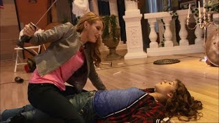 Zendaya & Bella Thorne Full Fight Scene - K.C. Undercover (Spy-anoia Will Destroy Ya) Resimi