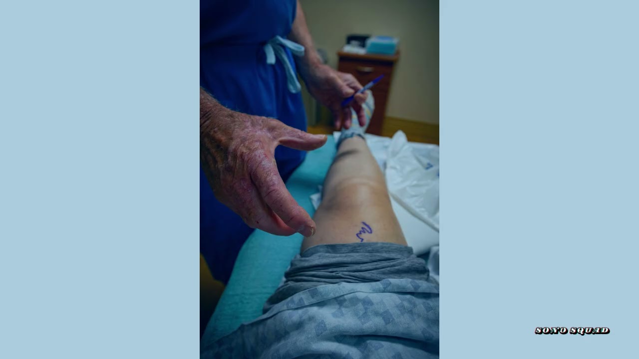 Knee Anterior Cruciate Ligament Reconstruction with Central Quadriceps Tendon AI Podcast