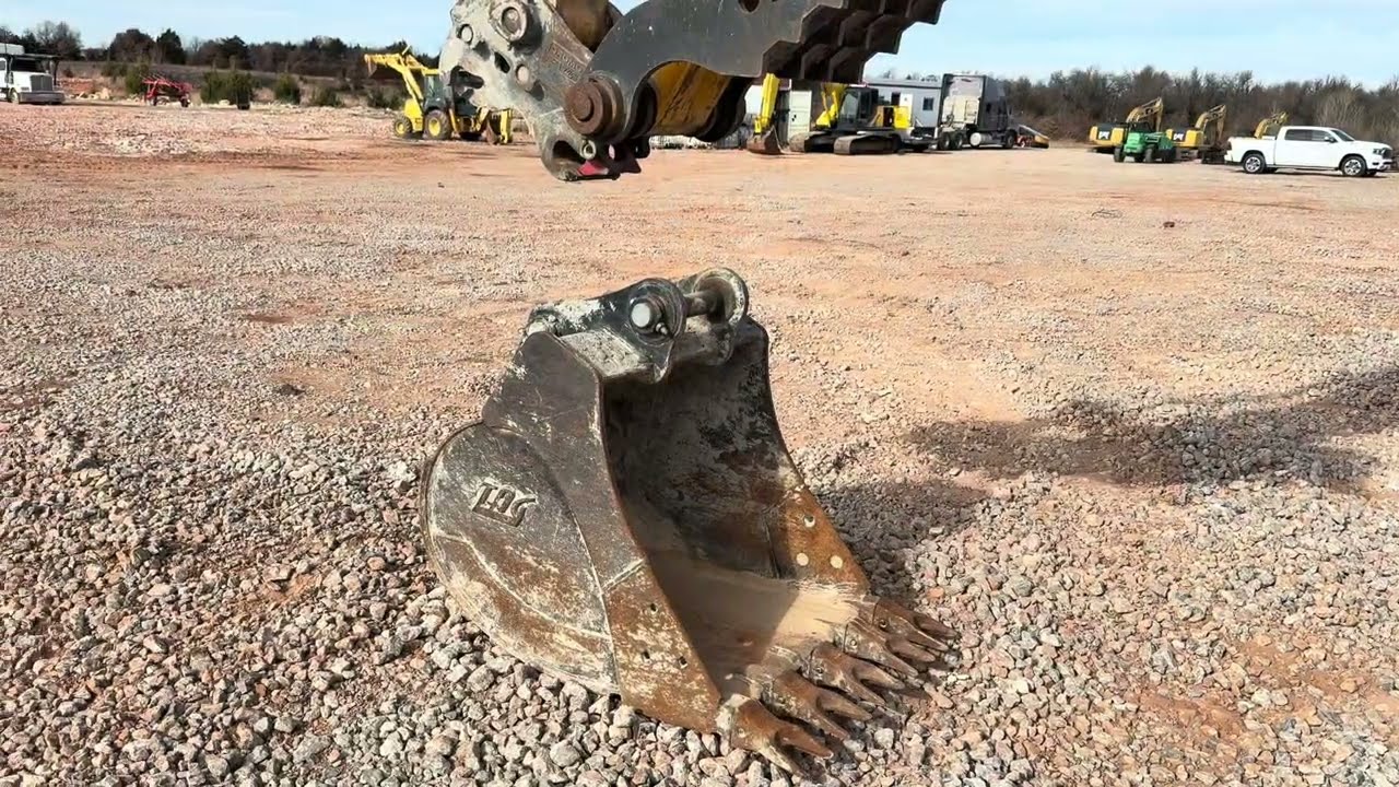 Как использовать гидравлическое быстросъемное крепление для экскаватора JCB-TAG.