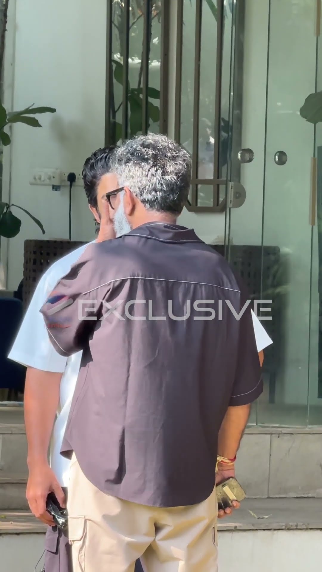 అల్లు అర్జున్ ని చూడగానే ఎమోషనల్ అయ్యిన సుకుమార్ | #Sukumar | #AlluArjun | #Shorts | #YTShorts | TFN