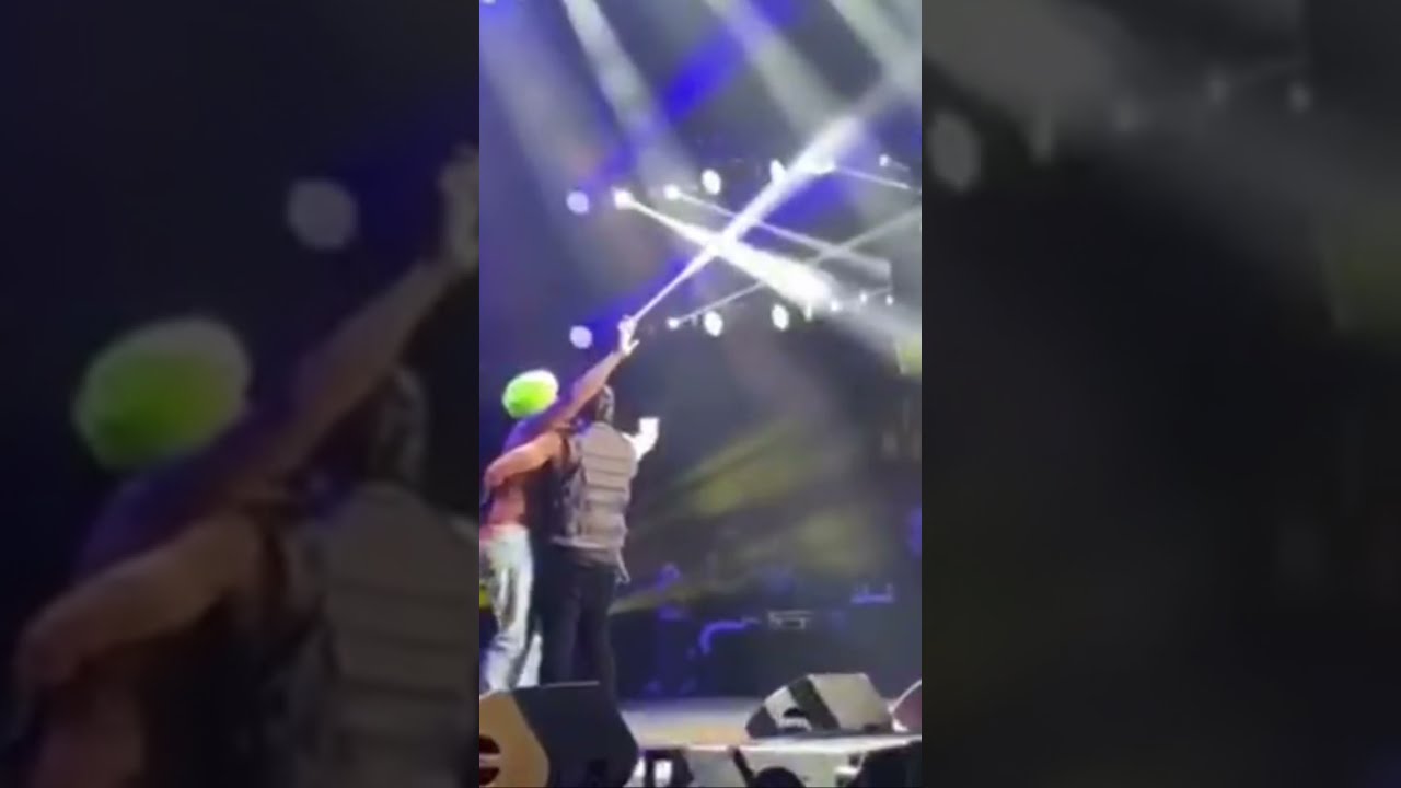 El Cherry Scom Casi se cae de la tarima en el Madison Square Garden junto a El Alfa “El Jefe” & CJ