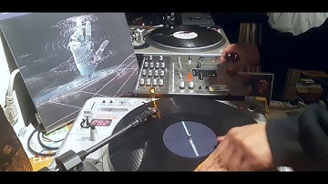 DAY 3 - Technics vs. Vestax Freestyle (100 days of scratching)