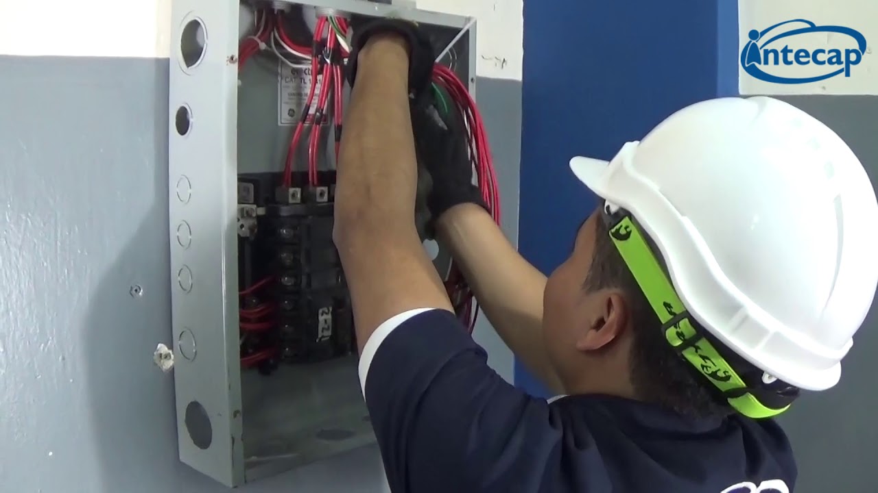 MANTENIMIENTO DE TABLERO DE DISTRIBUCIÓN Máximo Asijtuj Jutzuy