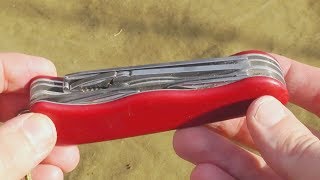 Швейцарский нож Victorinox Atlas детальный обзор и мнение(На видео швейцарский многопредметный нож Victorinox Atlas мысли по инструментам, применению и прочее. Про мелкий..., 2016-03-25T14:53:43.000Z)