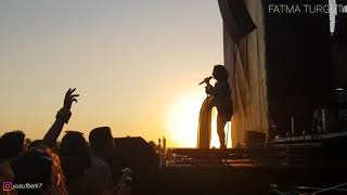 Fatma Turgut - Yalnızlık Senfonisi (Kuşadası Gençlik Festivali 2018)