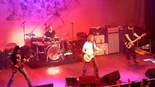 Soundgarden - Burden In My Hand - Live at the Fonda
Soundgarden performing Burden In My Hand live at the Henry Fonda theater in Los Angeles, CA on November 27, 2012. Soundgarden - Burden In My Hand - Live at the Fonda