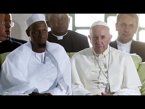 Papa Francis cami ziyaret etti, kardeşlik mesajı verdi