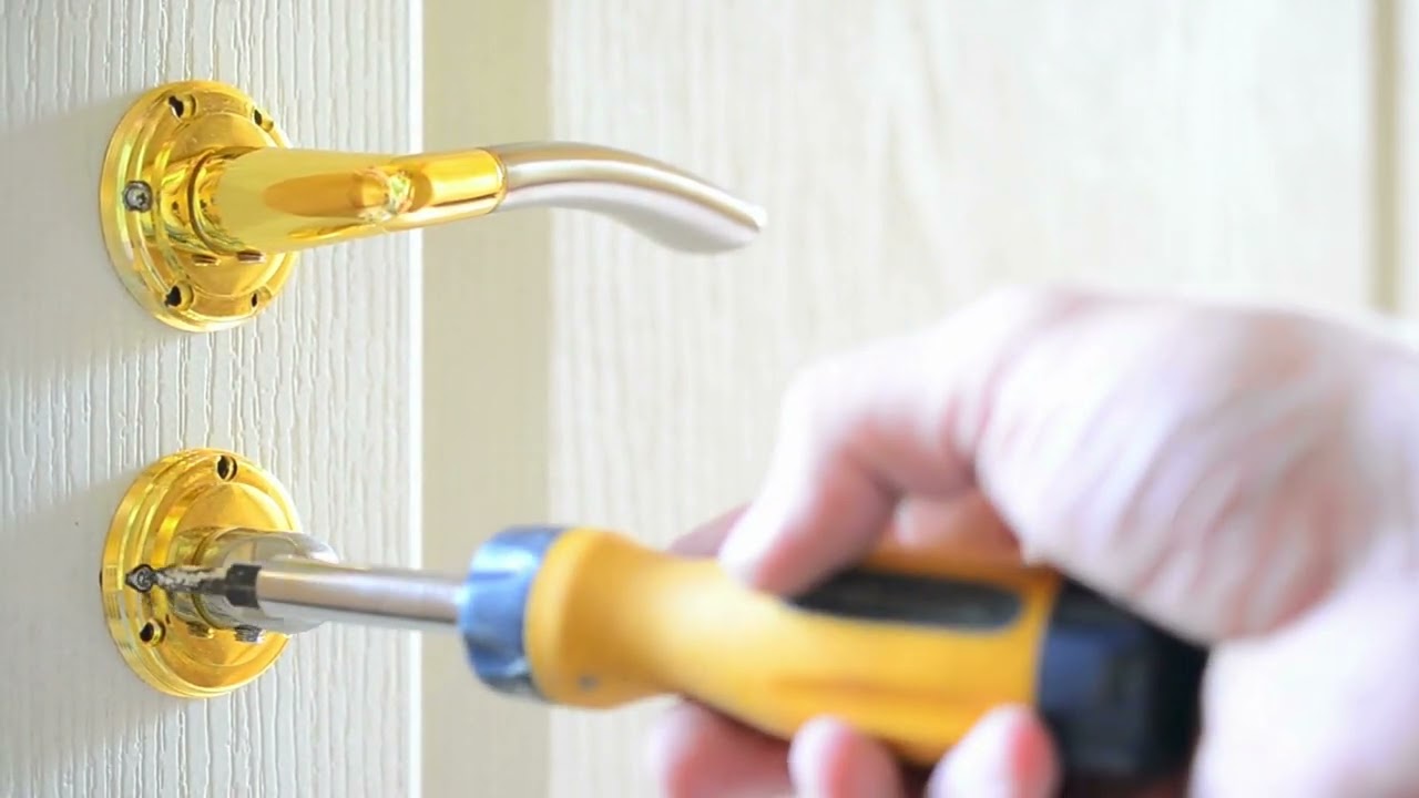 Emergency Home Lockout Resolved in Woodford Green | My Key Locksmiths London N7