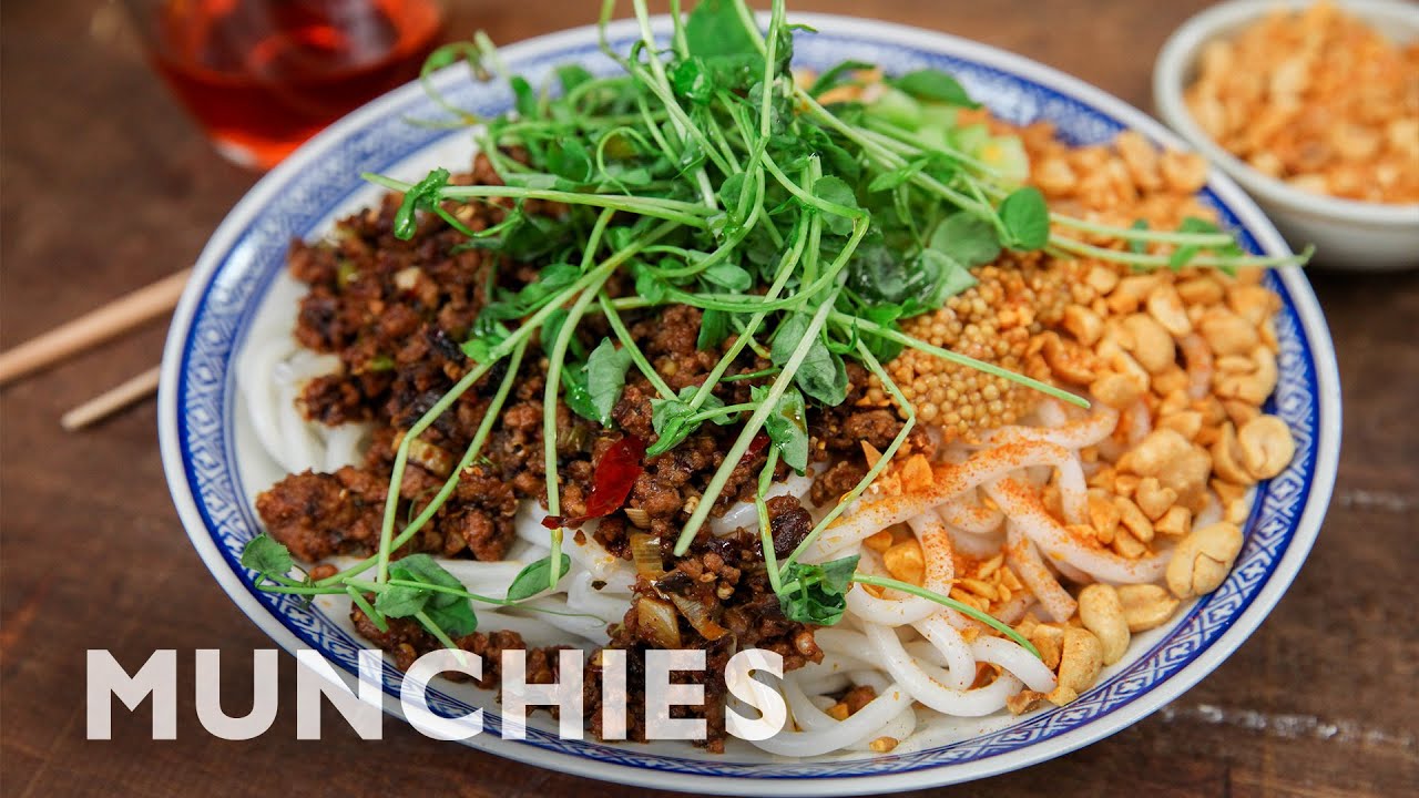 How To Make Spicy Dan Dan Noodles | Munchies