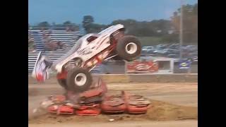 Midwest Monster Trucks Monroe County Fair 2016: Shell-Camino Freestyle