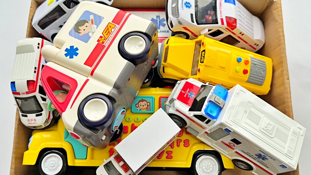 大型サイレンを備えた救急車のフルボックス | Full Box of Ambulances With Mega Sirens