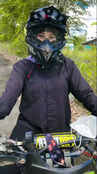 KETIKA CEWEK NAIK SUPERMOTO AUTO TAMBAH CANTIK #shorts