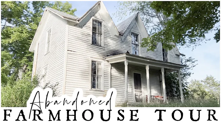 Abandoned House Tour - Touring a Beautiful Abandon...