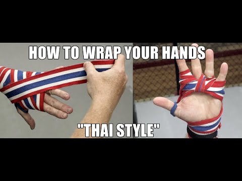 Muay Thai training - wrap your hands "Thai style"