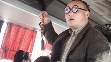 Очки ннадо? А чётки ннада? Очки надо?