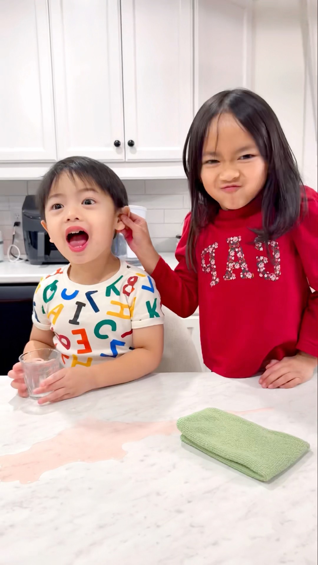 Baby brother pranks sister ????❤️