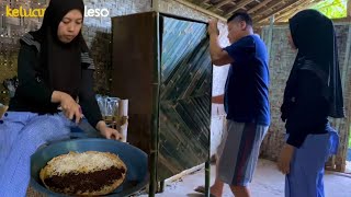 membuat martabak manis kesukaan anak hasilnya wow enak banget || masak di desa