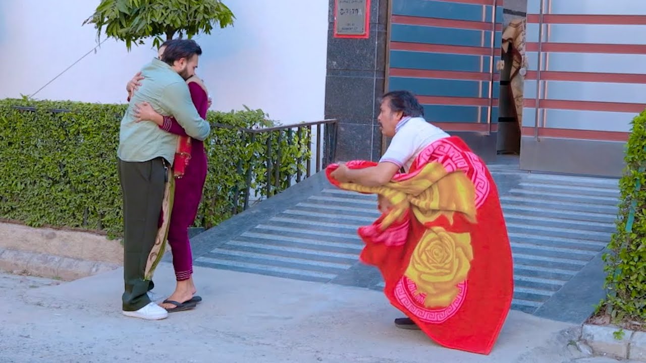 Mari Hui Bivi Zinda Nikli || Vinay Sharma