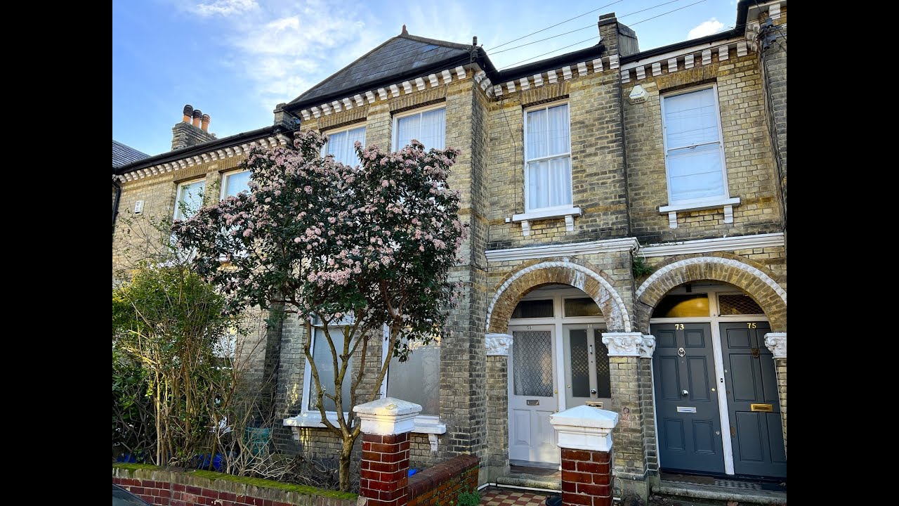 Porters Estate Agents 2/3 bedroom flat for sale with its own garden and
