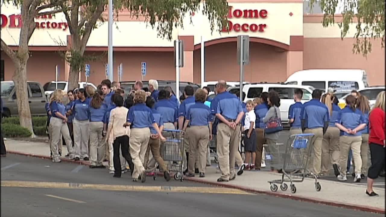 Bakersfield Hobby Lobby evacuated after bomb scare YouTube
