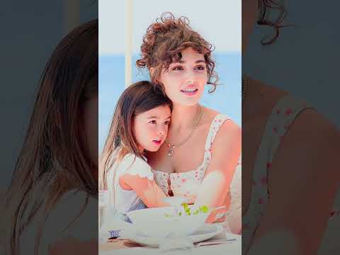 Hande Erçel with