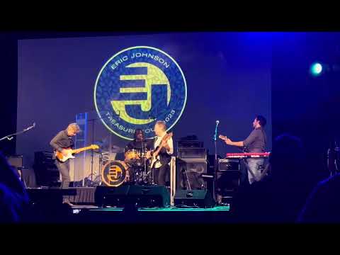 Eric Johnson performing “Cliffs of Dover” at the Tower Theater in OKC. 10/09/2023