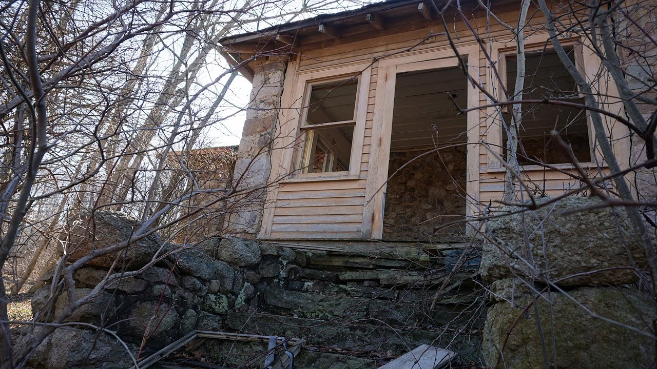 Abandoned house - Roadside Find - URBEX Pennsylvania - YouTube