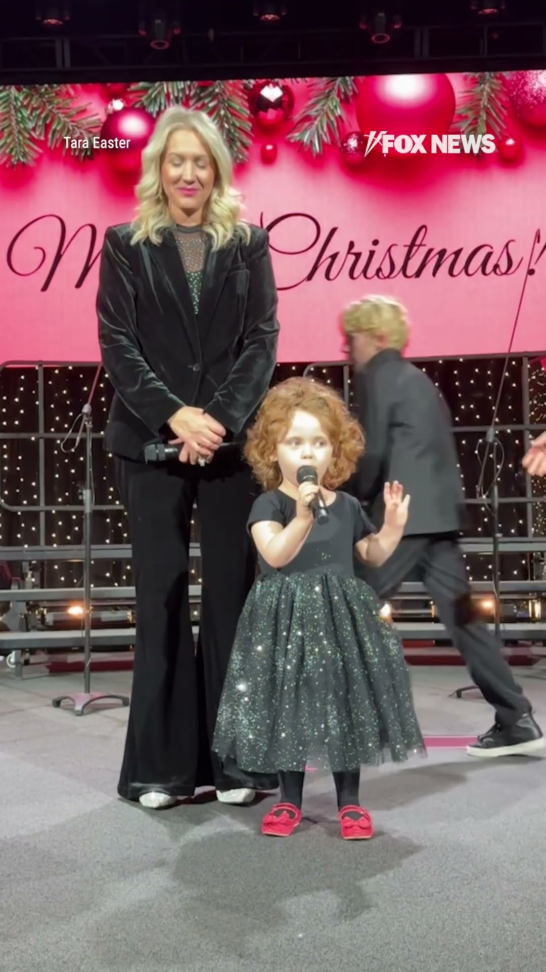 Four-year-old gives the performance of a lifetime with hilarious mic drop confession