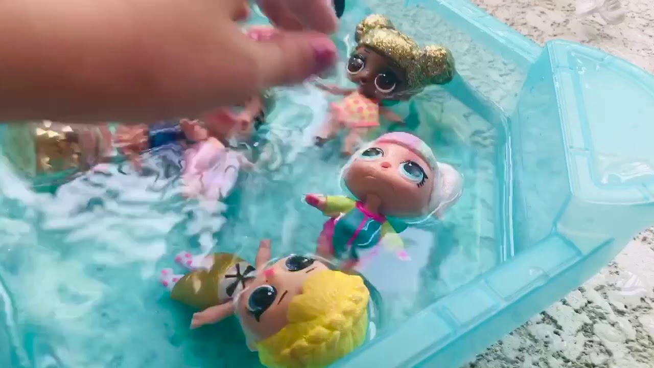 LOL Dolls Pool part 1 - YouTube