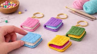 Pratik Ve Şık Tığ İşi Kitap Anahtarlık Simple Crochet Book Keychain