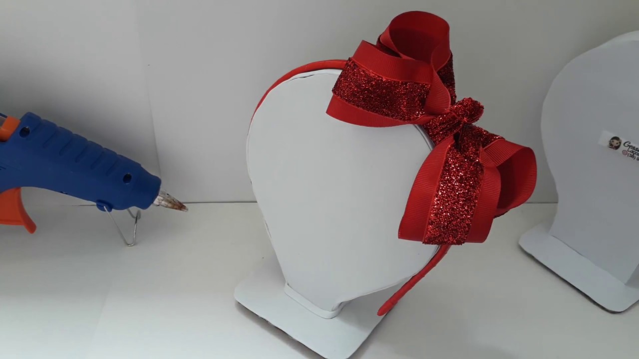 Como fazer suporte pra tirar fotos das suas tiaras usando papelão