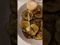 باذنجان مع صلصة الطحينة و الميزو