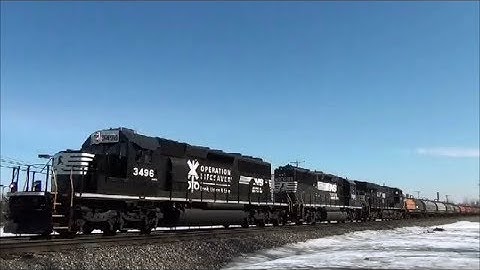 NS 323 Operation Lifesaver SD40-2 Leader plus 10X 21T with trailing CP SD60