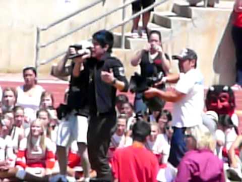 Adam Lambert performs Black or White at his San Diego homecoming