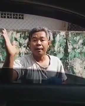 Story' wa lucu 30 detik orang gila