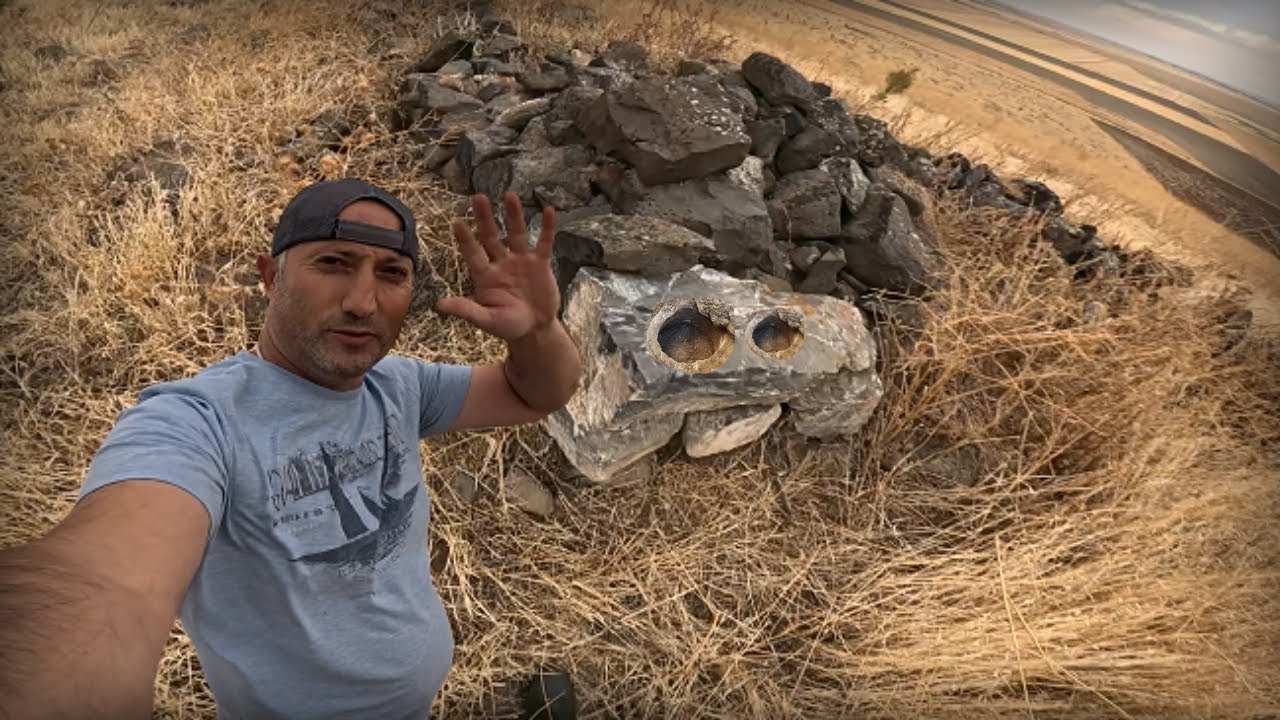 В поисках могилы в долине я нашел сокровище в строении, откуда получал сигналы.