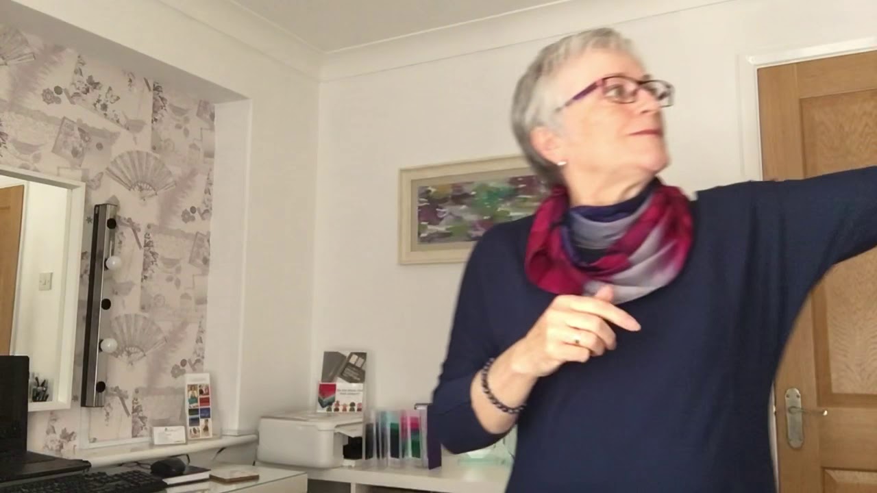How to Declutter your Wardrobe step 3 - YouTube