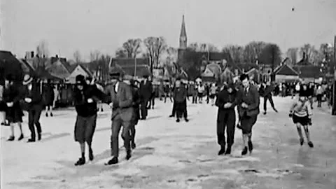 Korte ijsvreugde - The joy of ice skating -(Nether...