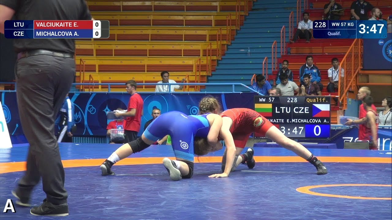 Qual. WW - 57 kg: E. VALCIUKAITE (LTU) v. A. MICHALCOVA (CZE)