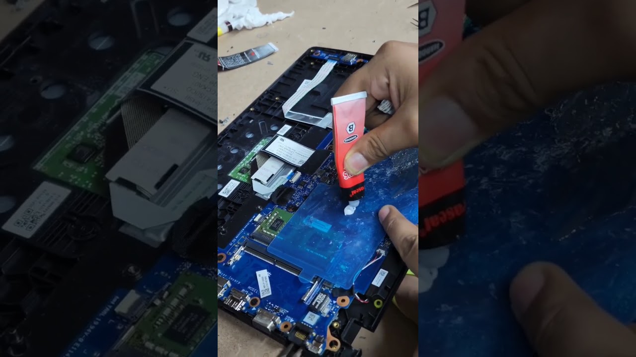 Acer travelmate Hinge Broken Fixing 