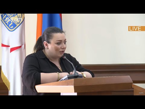 Դուք ո՞վ եք, որ լիազորությունները գերազանցեք ու ինձ պատասխանեք.Անի Խաչատրյանը՝ Արմեն Գալջյանին