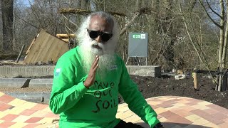 Indian mystic Sadhguru on 100-day motorbike mission to save soil.