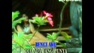 Nia Daniaty   aku tak inggin di madu