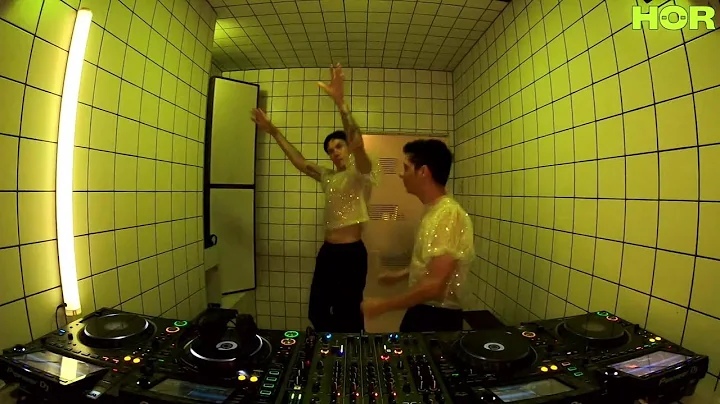 Front Left - Elad Magdasi B2B Mathias Weber | HR -...